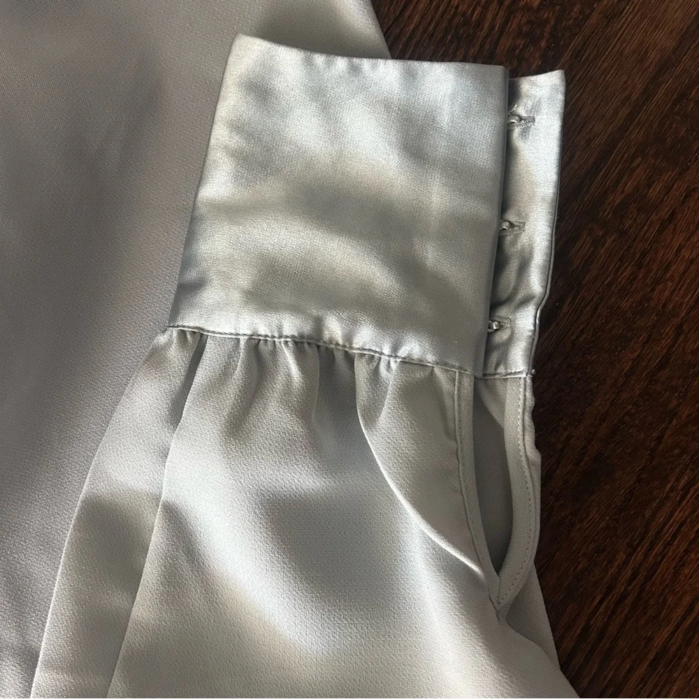 Vertigo Paris Silver Dress No Size or Material Tag
See Measurements in Listing - Picture 4 of 7